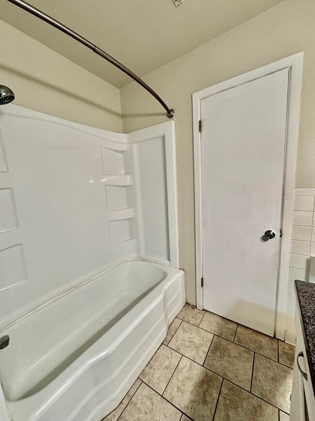 Building Photo - 3008 57th St