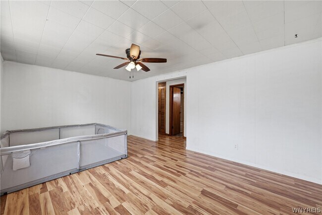 Building Photo - 56 Awood Pl