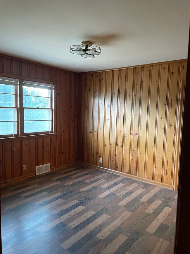 Building Photo - Spacious 4-Bedroom Ranch in District 66 with Walkout Basement & Mother-in-Law Suite