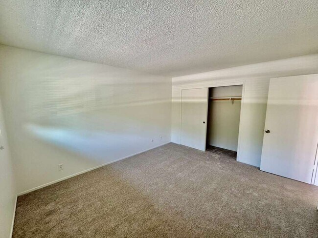 Building Photo - 1002 Ignacio Blvd