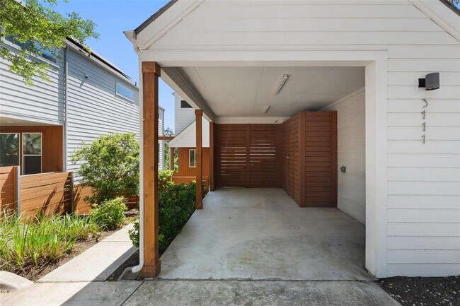 Building Photo - 3111 Aldwyche Dr
