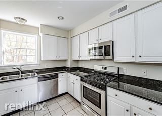 Building Photo - 2 br, 2 bath House - 19 W Locke Ln Unit U3