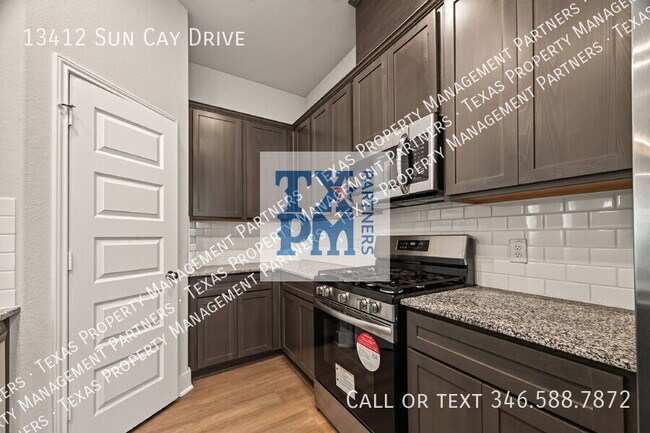 Building Photo - 13412 Sun Cay Drive