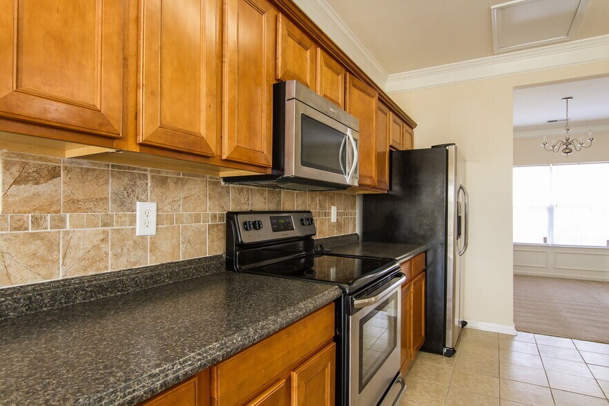 Building Photo - 11530 Hattie Little St