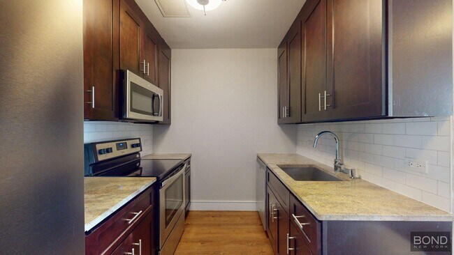 Building Photo - 237 E 34th St