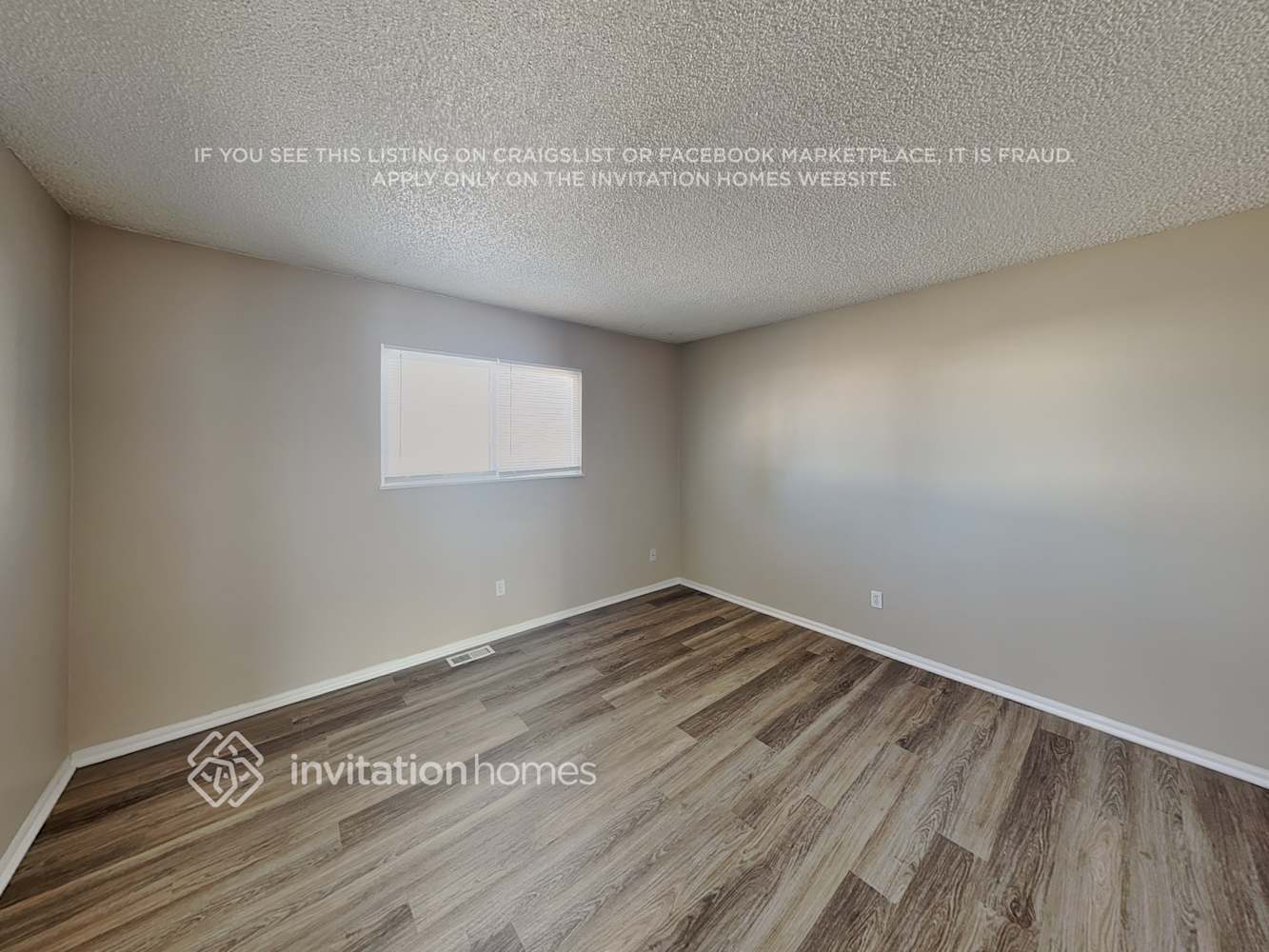 Building Photo - 9954 Columbine St