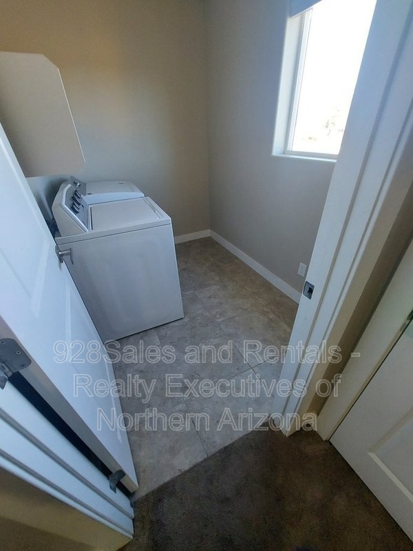 Building Photo - 2501 W Mission Timber Cir