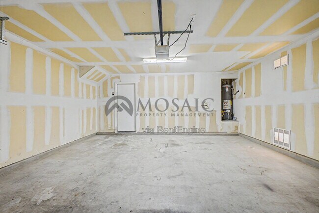 Building Photo - 8047 W Georgetown Way