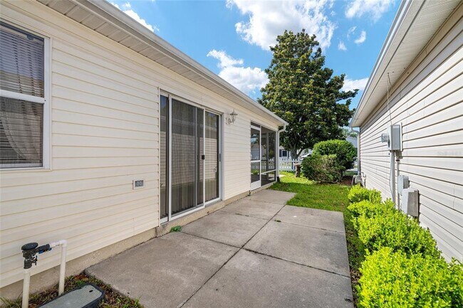 Building Photo - 8221 SE 169th Palownia Loop