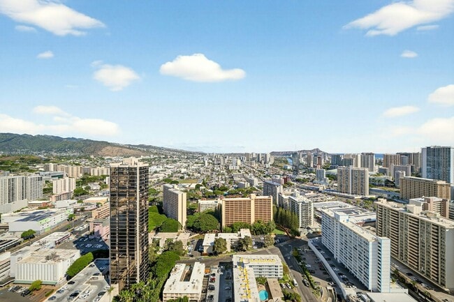 Building Photo - 1500 Rycroft St