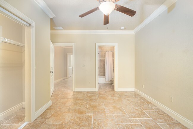 Building Photo - 3 Story Condo on Riverside Drive in Port O...
