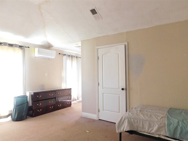 Building Photo - 13203 US-59