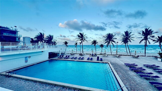 Building Photo - 2401 S Ocean Dr