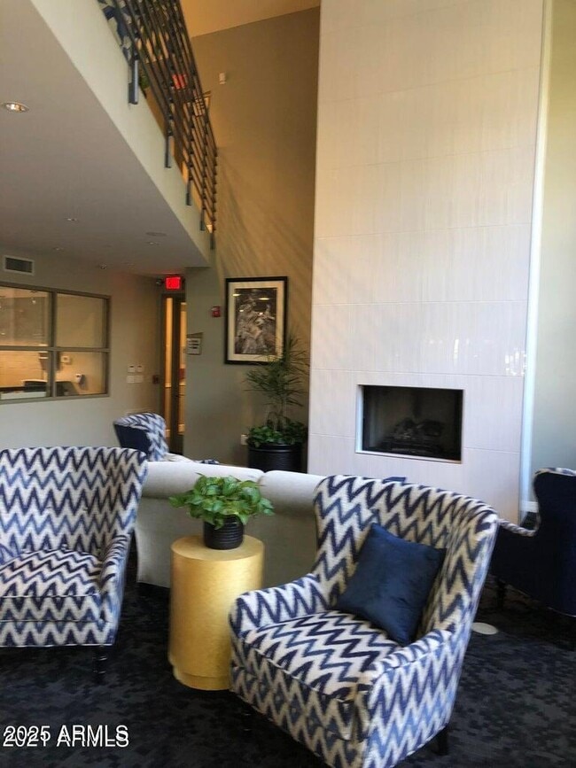 Building Photo - 1701 E Colter St