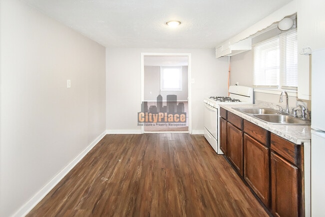 Building Photo - 2633 S Randolph St