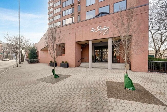 Building Photo - 551 Observer Hwy