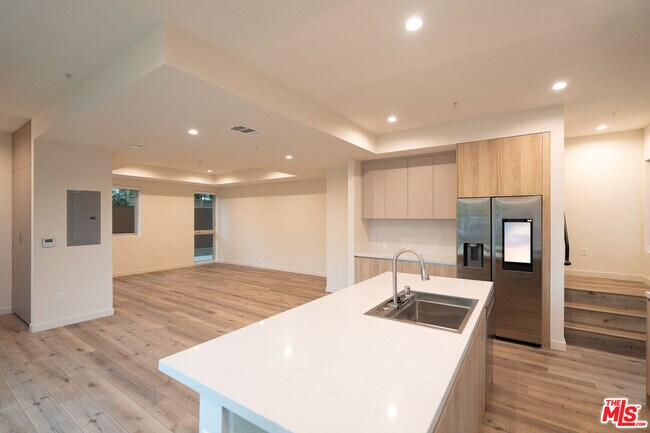 Building Photo - 4041 Sawtelle Blvd