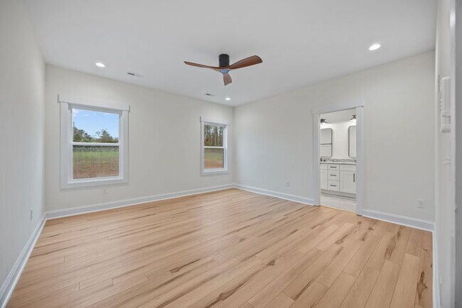 Building Photo - Salisbury New Construction 3 bedroom 2.5 baths