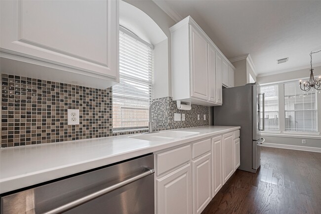 Building Photo - 223 Owens Park Dr