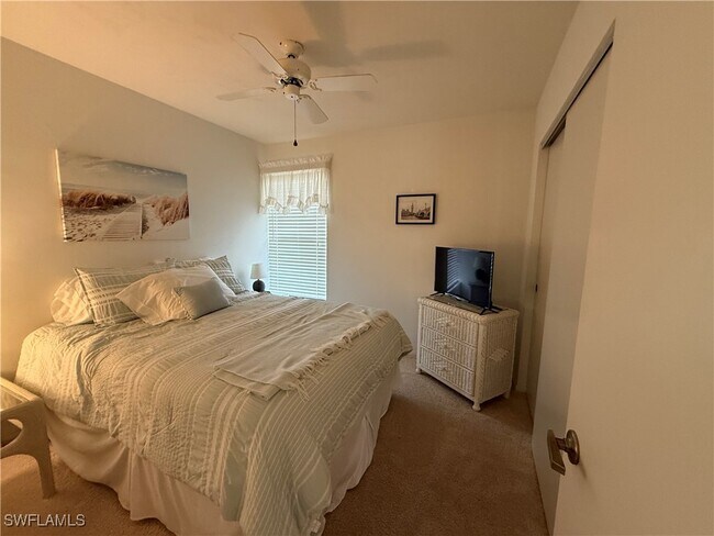 Building Photo - 5590 Trailwinds Dr