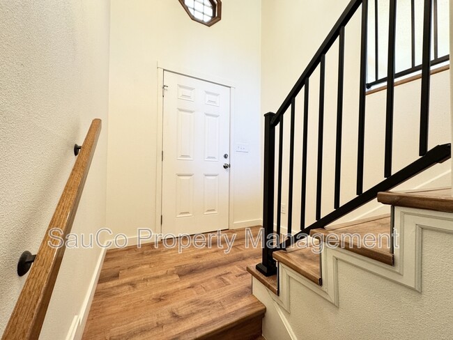 Building Photo - 21965 NW Phillips Rd