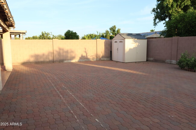Building Photo - 5375 W Kaler Cir