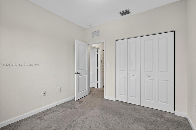 Building Photo - 1676 SE 26th Ter