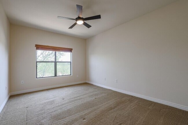 Building Photo - 21320 N 56th St