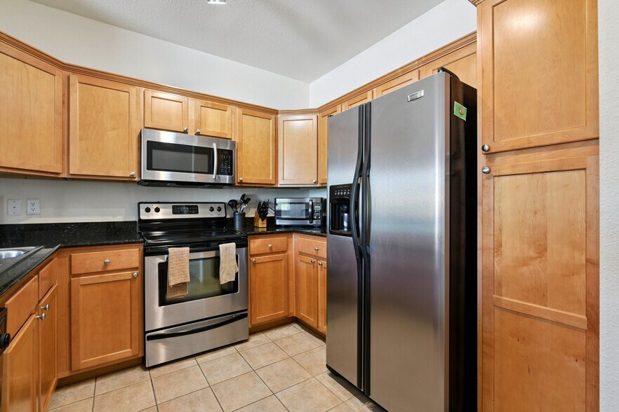 Building Photo - 7009 E Acoma Dr