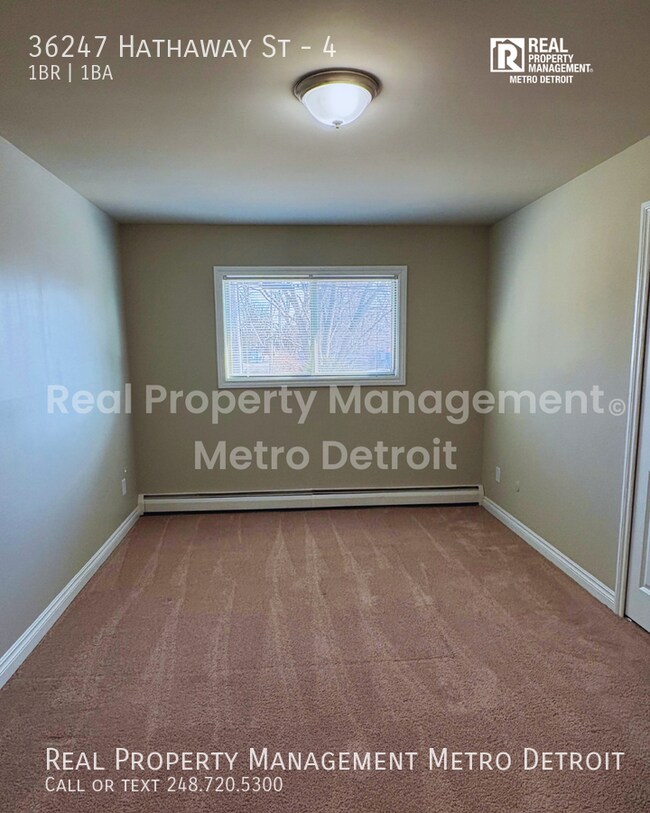 Building Photo - 36247 Hathaway St