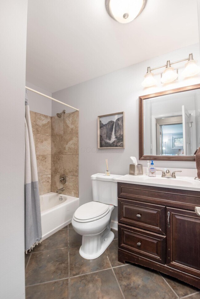 Building Photo - 4200 Dublin Rd