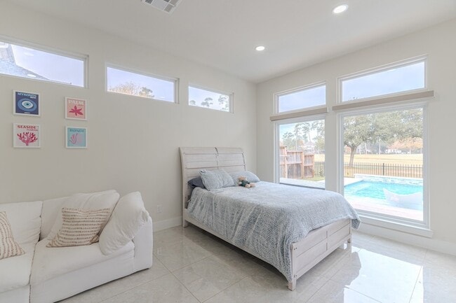 Building Photo - 6510 Sussex Ct