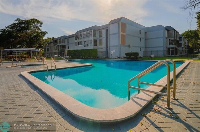 Building Photo - 8351 Sands Point Blvd