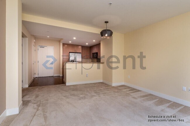 Building Photo - 438 W Grand Ave