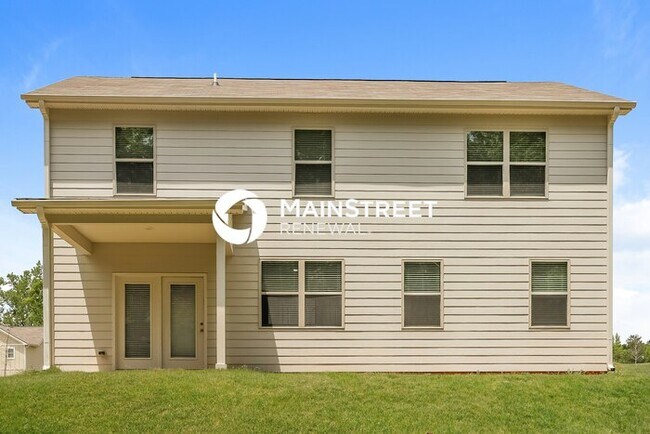 Building Photo - 4 Bedroom Pet-Friendly Home in Locust Grove, GA with Main Street Renewal