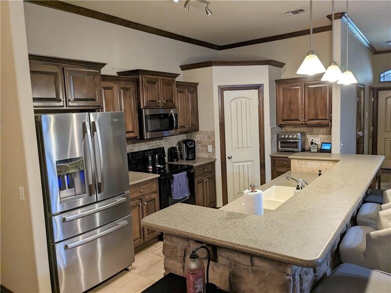 Building Photo - 2508 Black Oaks Cir