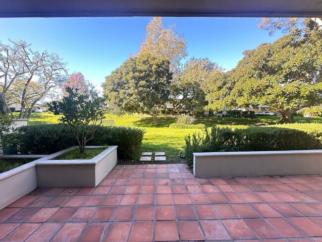 Building Photo - The Bluffs Newport Beach - House for Lease