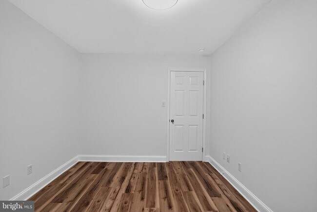 Building Photo - 137 Walker Ln