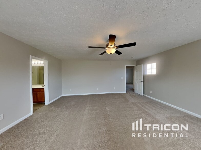 Building Photo - 908 Grand Oak Dr