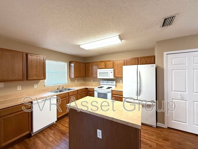 Building Photo - 3343 Burgandy Branch Dr
