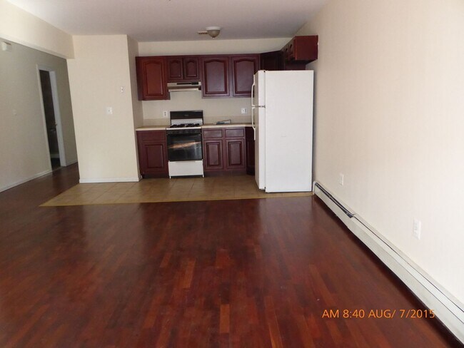 Building Photo - 2471 Belmont Ave