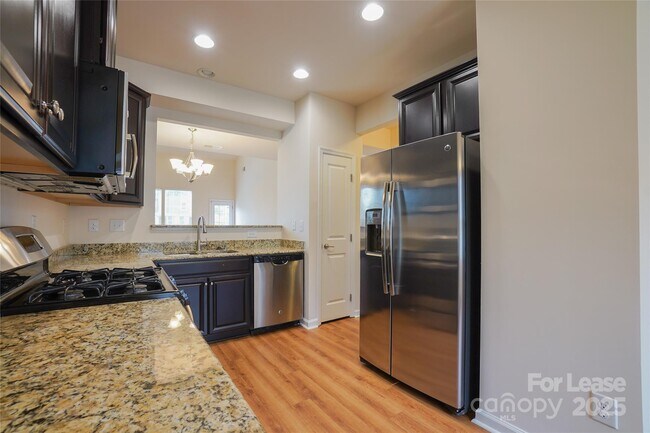 Building Photo - 9510 Birkwood Ct