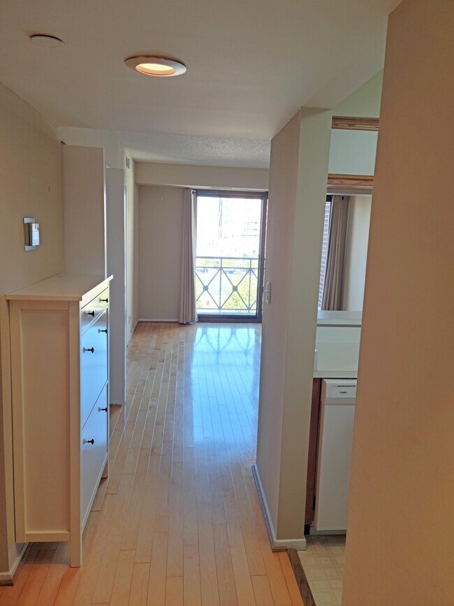 Building Photo - 1401 17th St NW