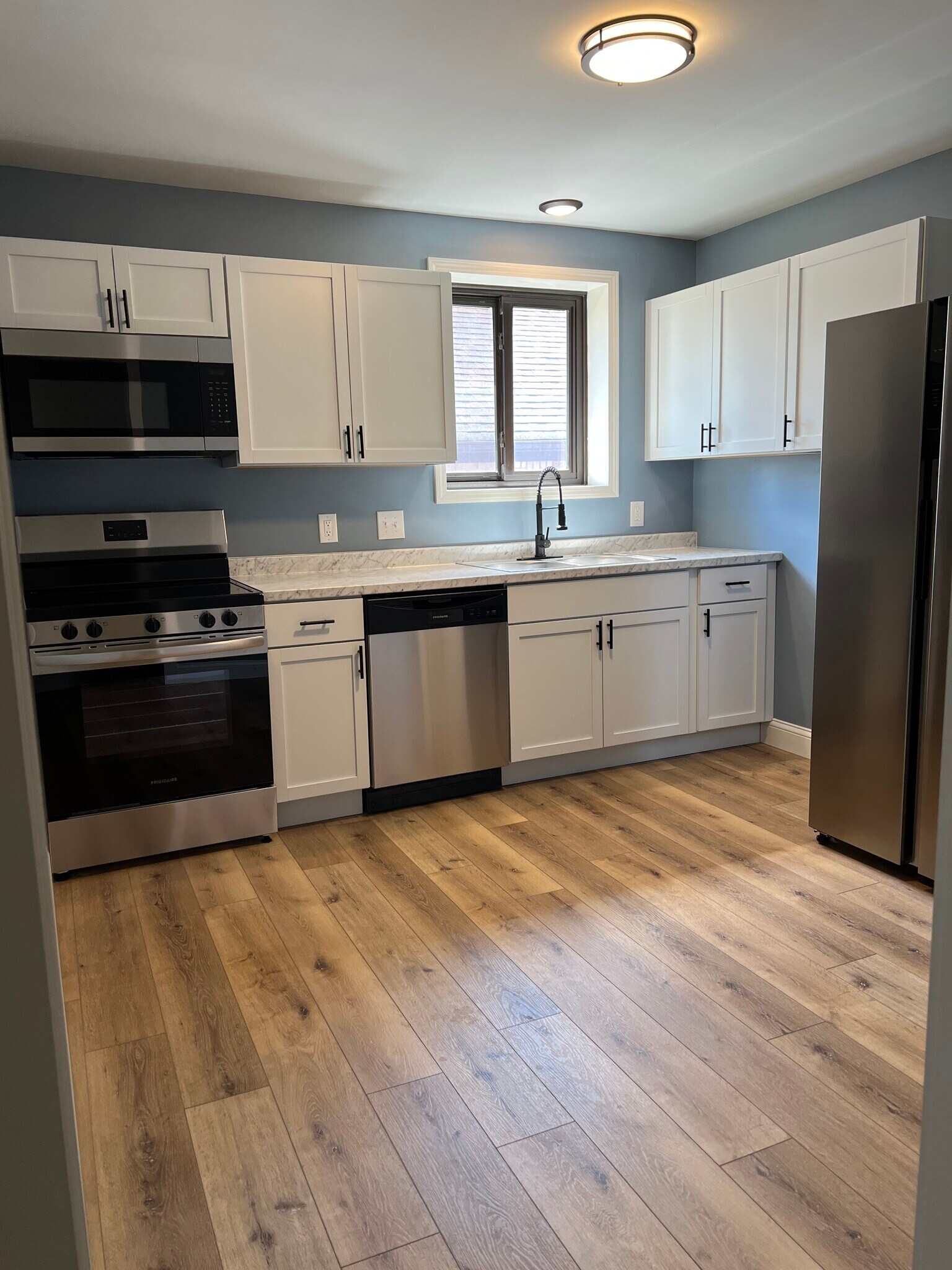 Kitchen - 3014 Maywood Ave