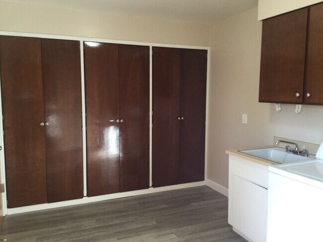 Building Photo - Parcel 4