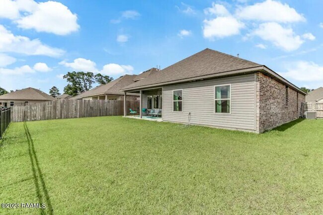 Building Photo - 406 Starlight Dr
