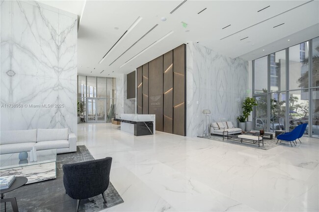 Building Photo - 300 Biscayne Blvd Way