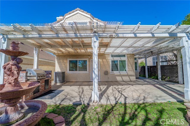 Building Photo - 11123 Woodview Dr