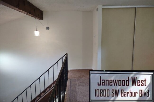 Interior Photo - #299 JANEWOOD WEST