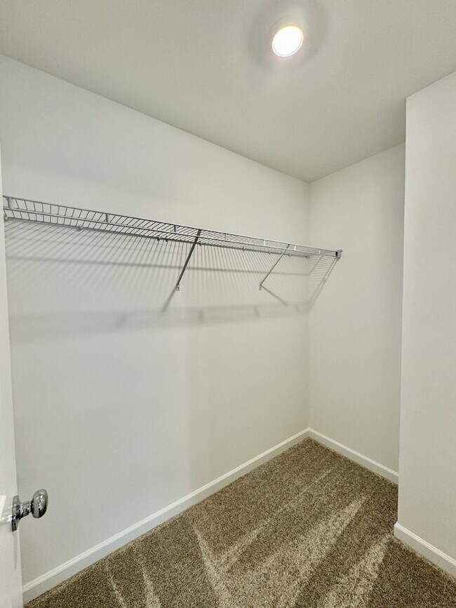 Building Photo - Be the First to Live in This Beautiful 5 B...
